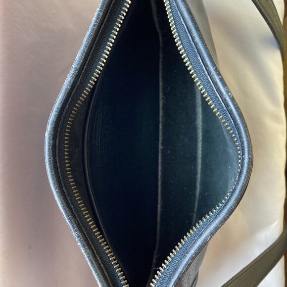 Vintage Coach Mitchell 9938 Crossbody Bag - Picture 7 of 8